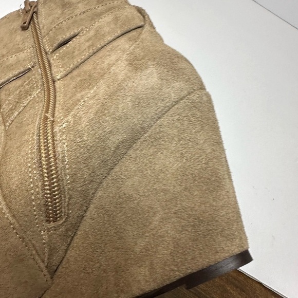 Charles David Women’s Taupe Suede Wedges Size 37 (6.5) - Picture 10 of 12